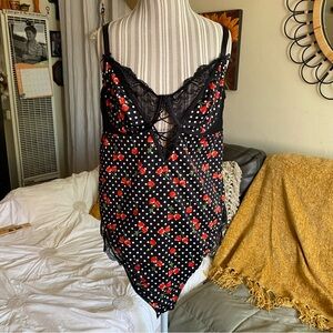 Torrid Black Polkadot Red Cherries Lace Bodysuit Underwire Lingerie Boudi Sz 18